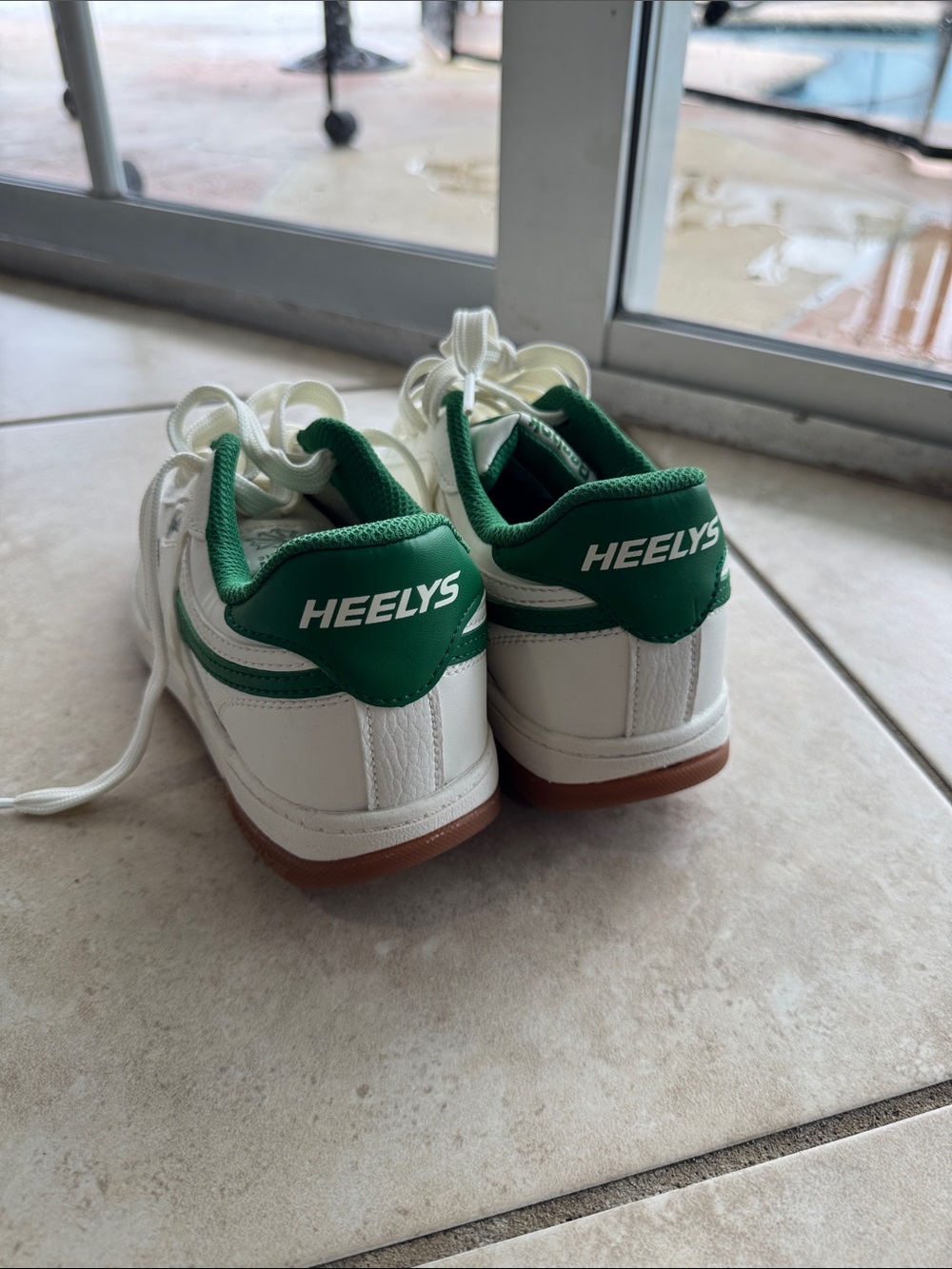 Heelys Kids White and Green Rolling Sneakers